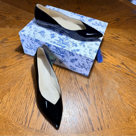 Marc Fisher Black Faux Patent Leather Shoes, 9.5 - Picture 3 of 10